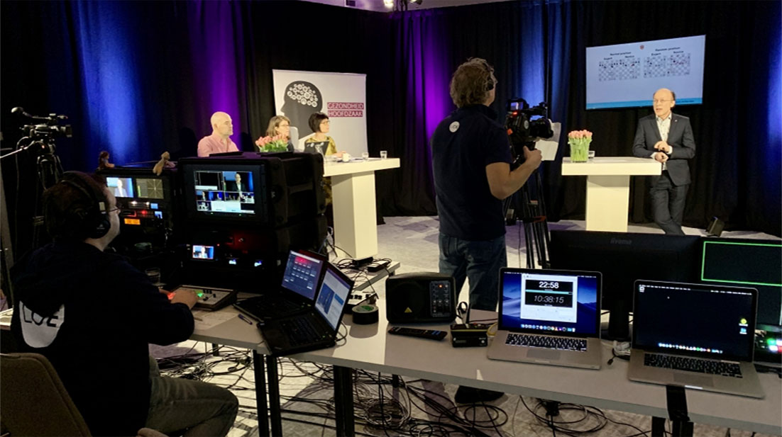 Een filmstudio met opnames van de online sessie van de Zuidwestelijke Delta