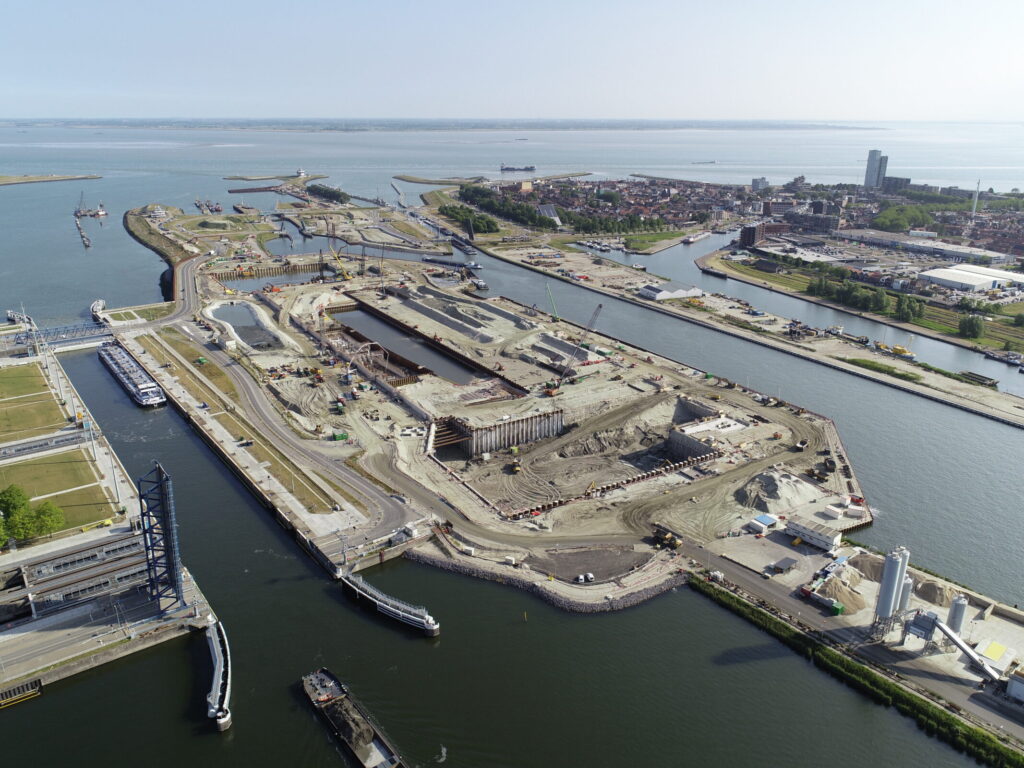 Luchtfoto Nieuwe Sluis Terneuzen